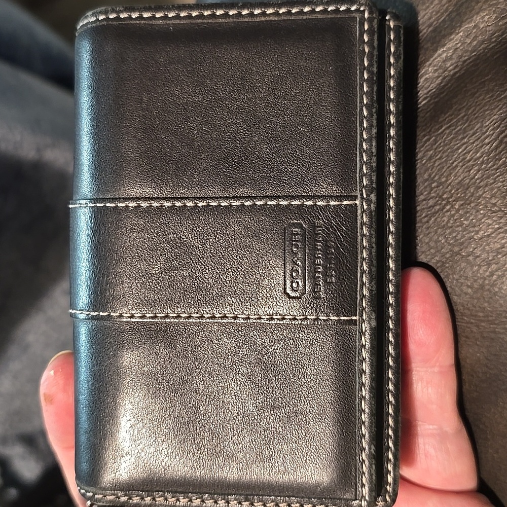 Coach Black Leather Compact Wallet with Key Ring Accent 4.75x3.25 Good Condition - Picture 2 of 13